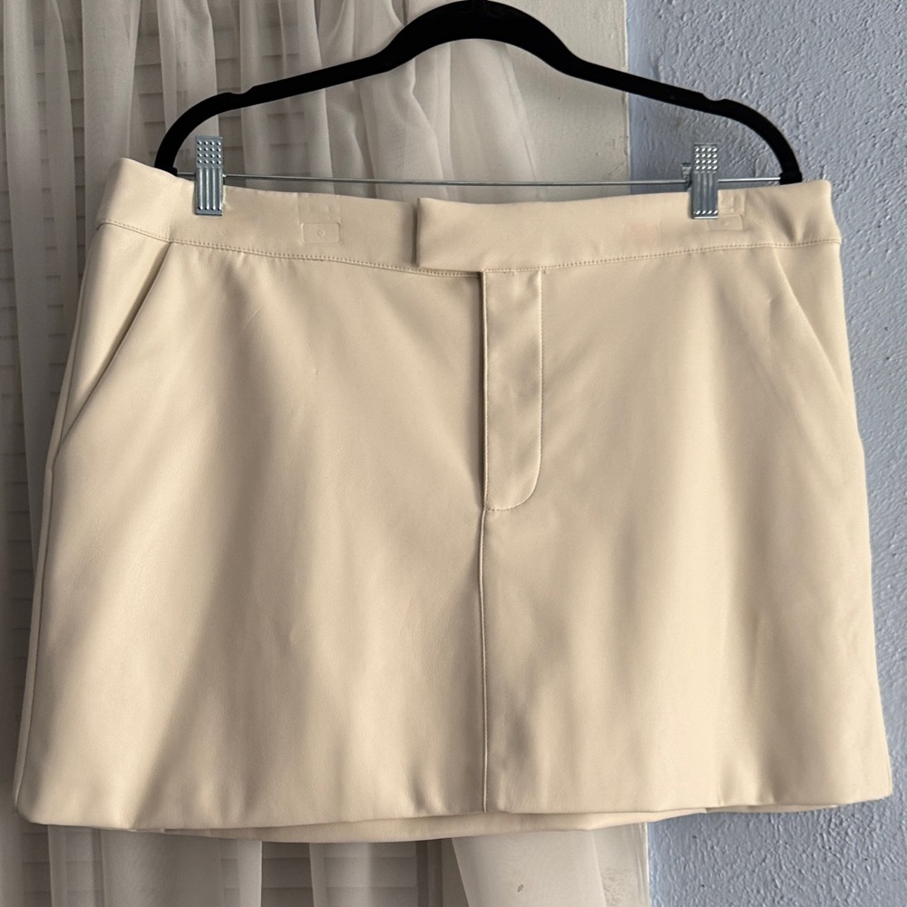 A New Day Off-White Mini Skirt